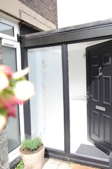 Light Filled Mid- Century 3 Bed Cottage In Dulwich London Bagian luar foto