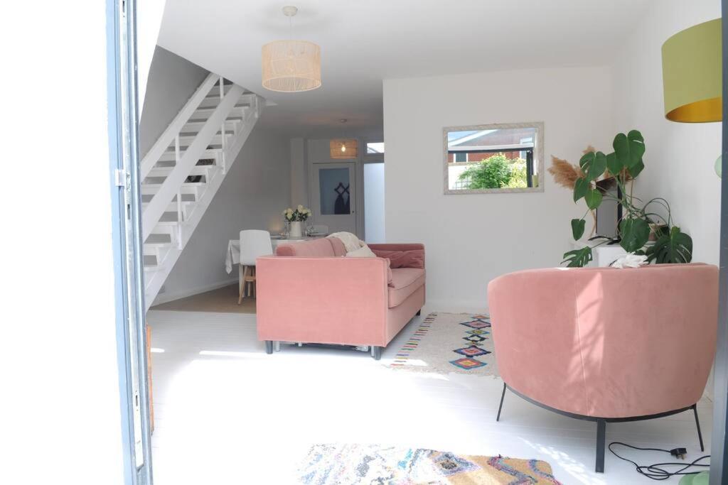 Light Filled Mid- Century 3 Bed Cottage In Dulwich London Bagian luar foto